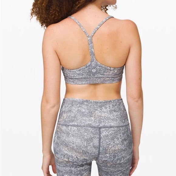 Lululemon Flow Y Bra Nulu *Light Support, B/C - Picture 2 of 6